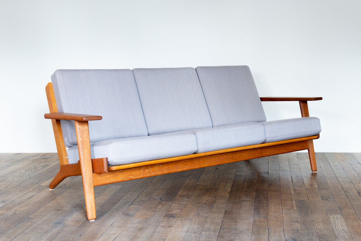 H031 Hans J Wegner | GE290 3シートソファ | オーク – tefu vintaging